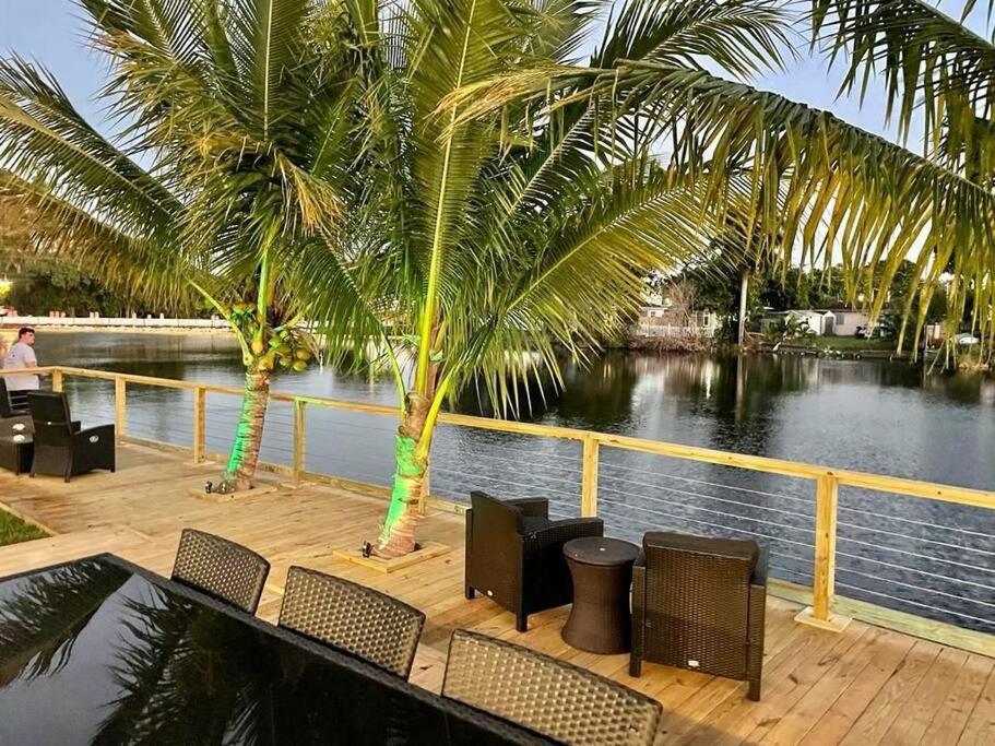 5-Star Lakefront Oasis In Hollywood-Hard Rock Casino Форт Лодърдейл Екстериор снимка