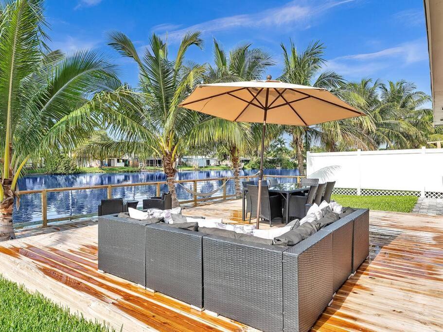 5-Star Lakefront Oasis In Hollywood-Hard Rock Casino Форт Лодърдейл Екстериор снимка
